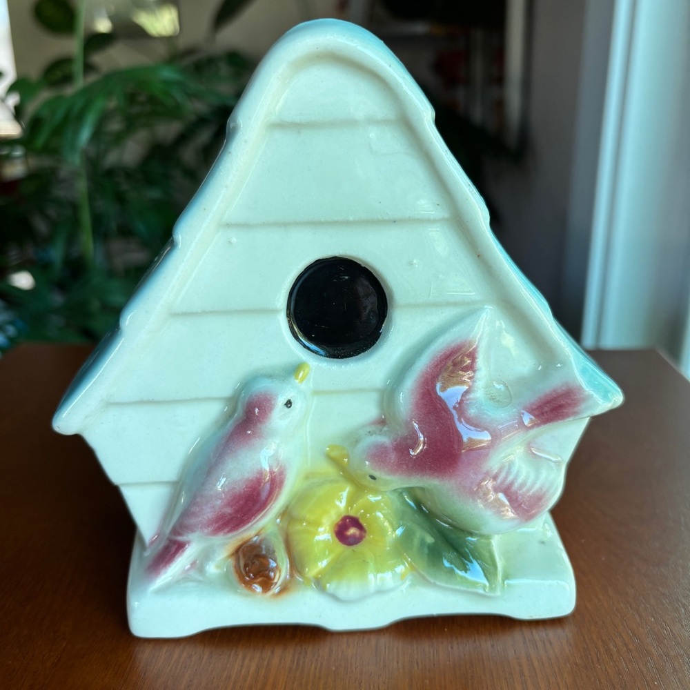 VINTAGE Shawnee Pottery Ceramic Birdhouse Wall Pocket Planter Pink